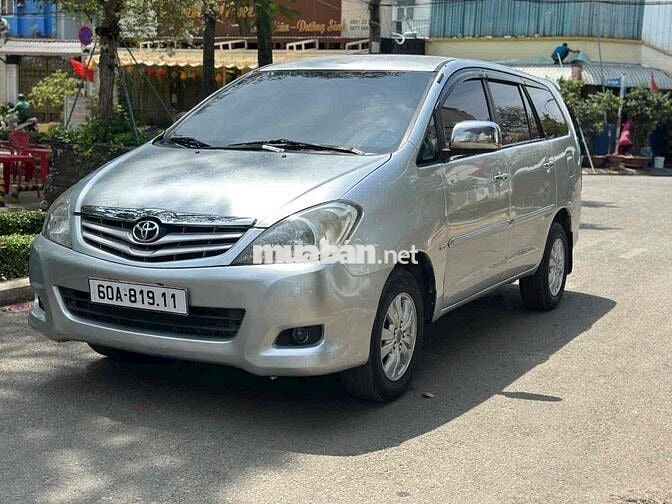 Toyota Innova G 2010 Bạc