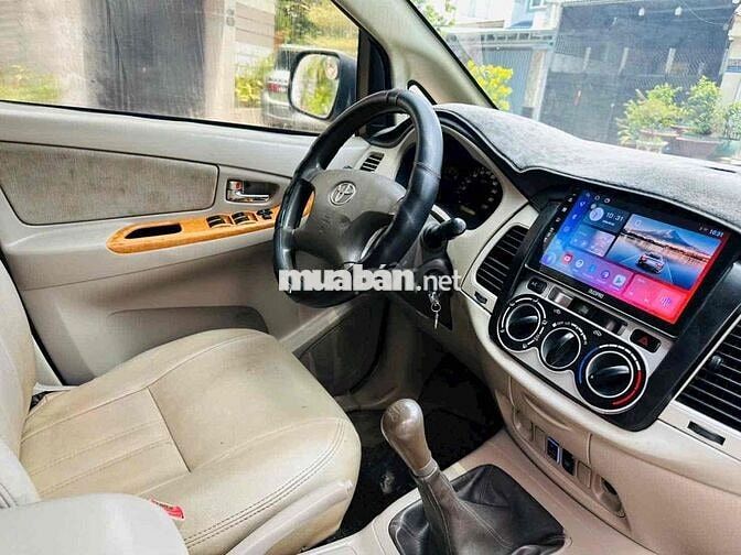 Toyota Innova G 2010 Bạc