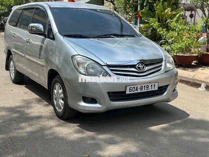 Toyota Innova G 2010 Bạc