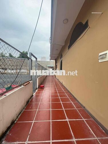 Cho Thuê biệt thự Q6  sân rộng đâu oto thoải mái cafe sân vườn  quán a