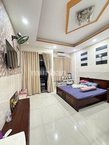 HẠ GẤP 2 TỶ , BÁN ĐỊNH CƯ , GIÁP QUẬN 10 , 70m2 NGANG 5m NỞ HẬU .
