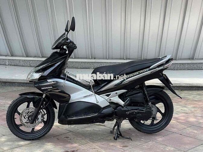 Honda Air Blade 110 fi màu Đen