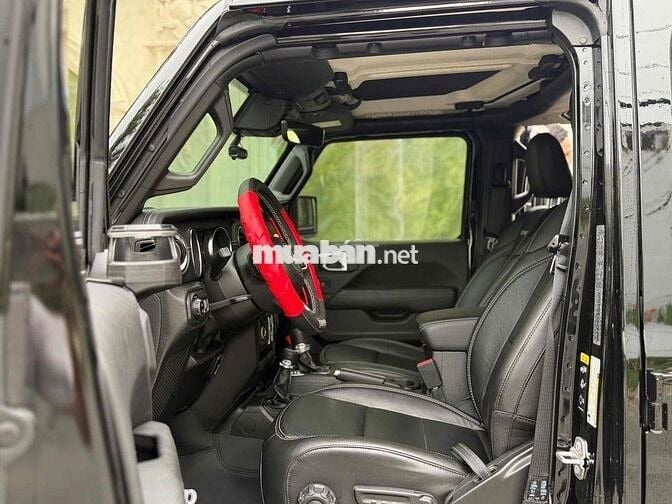 Jeep Wrangler Sahara 2023 Đen 3500km