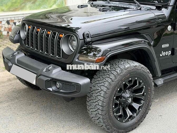 Jeep Wrangler Sahara 2023 Đen 3500km