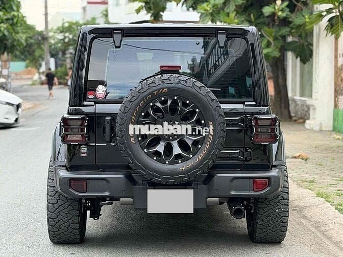 Jeep Wrangler Sahara 2023 Đen 3500km