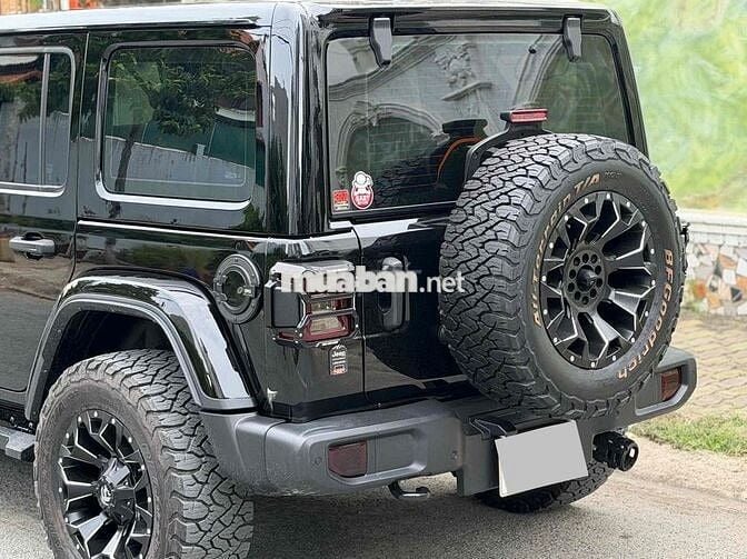 Jeep Wrangler Sahara 2023 Đen 3500km