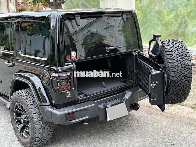 Jeep Wrangler Sahara 2023 Đen 3500km