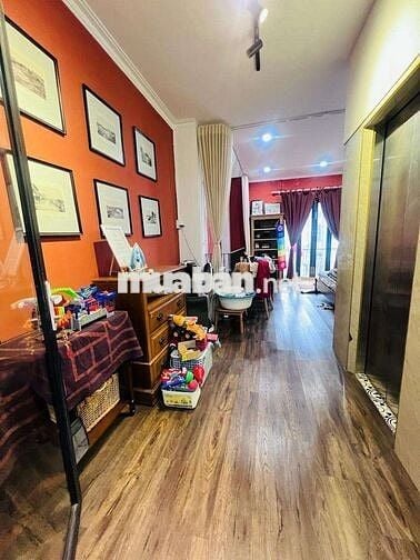 Nhà 2 MẶT TIỀN, Thang máy, MẶT PHỐ Chiến Thắng, kinh doanh , HÀ ĐÔNG.