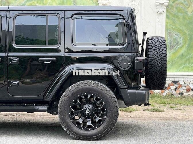 Jeep Wrangler Sahara 2023 Đen 3500km