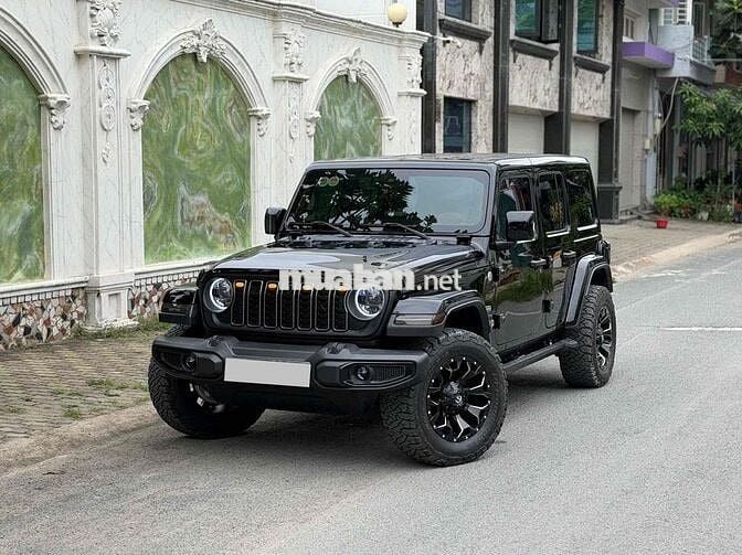 Jeep Wrangler Sahara 2023 Đen 3500km