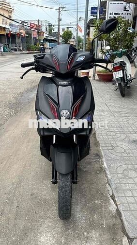 Honda Airblade fi 2017 Đen nhám ( hỗ trợ góp )