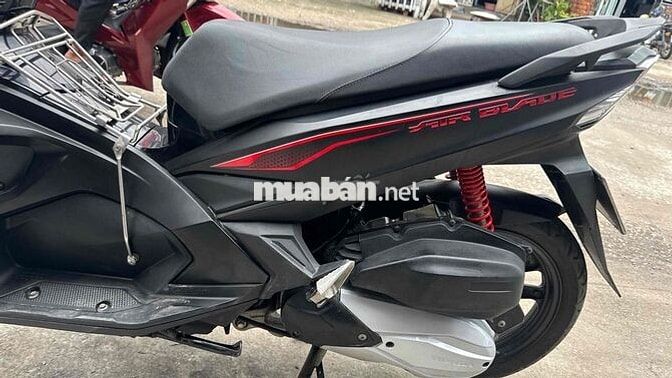Honda Airblade fi 2017 Đen nhám ( hỗ trợ góp )