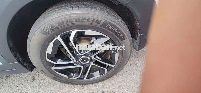KIA Carens 2023 7 chỗ Trắng 86000 km