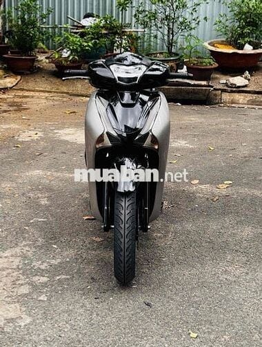Honda SH 150i ABS 2018 Bạc poscher spoty