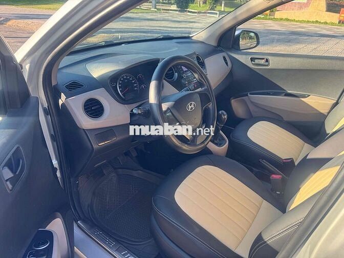 Hyundai i10 2017 1.0MT Bạc