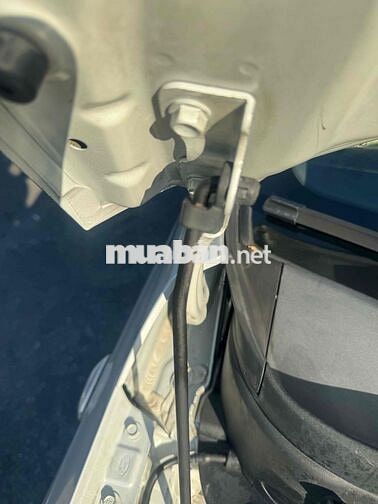 Hyundai i10 2017 1.0MT Bạc