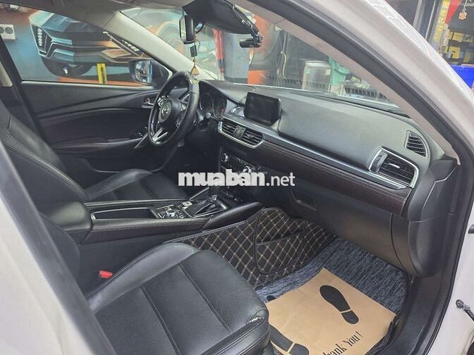 Mazda 6 2017 2.0 90000 km sạch đẹp.