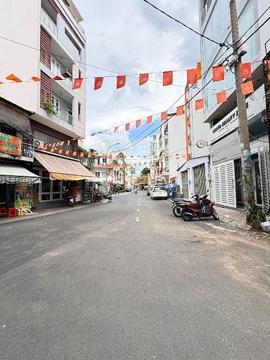 NHÀ BÁN NGAY HÀNG XANH - KHU THỊ NGHÈ