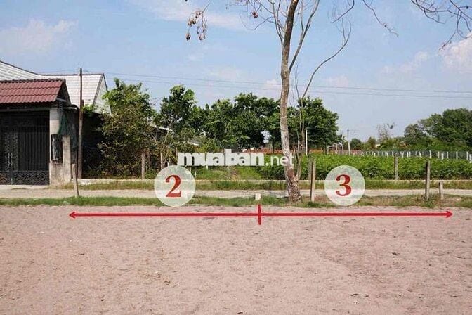 phường An Tịnh- Trảng Bàng dt 150m2 sẵn 100m2 thổ cư  kdc đông kín mit