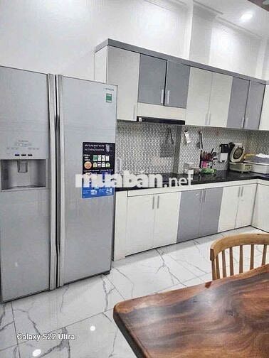 CHO THUÊ-NHÀ FULL NỘI THẤT,CÓ THANG MÁY -MT LÂM VĂN BỀN - TRỆT 3 LẦU
