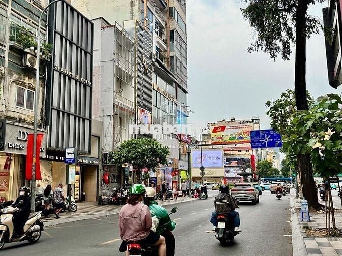 🚀 MT Nguyễn Trãi Q1 - Tuyến Phố Thời Trang Sầm Uất