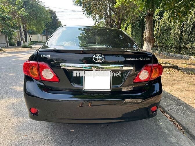 Toyota Altis 1.8G AT Đen