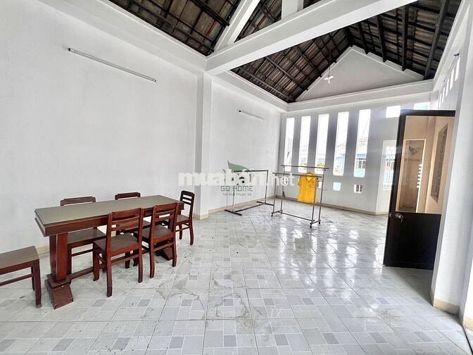 NHÀ Ở KINH DOANH 4 PHÒNG NGỦ TRUNG TÂM THÀNH PHỐ GIÁ 18 TRIỆU/THÁNG