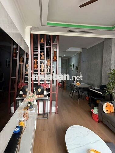 kẹt tiền bán gấp nhà mặt tiền nguyễn thị tần thuộc phường chánh hưng
