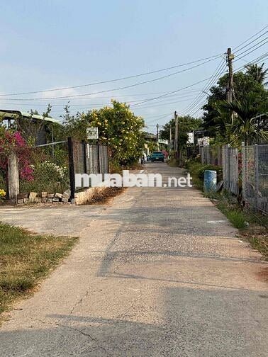 Gấp bán lô đất 189m2 thổ cư sổ riêng, ngay sát QL1A,Xuân Lộc,Đồng Nai