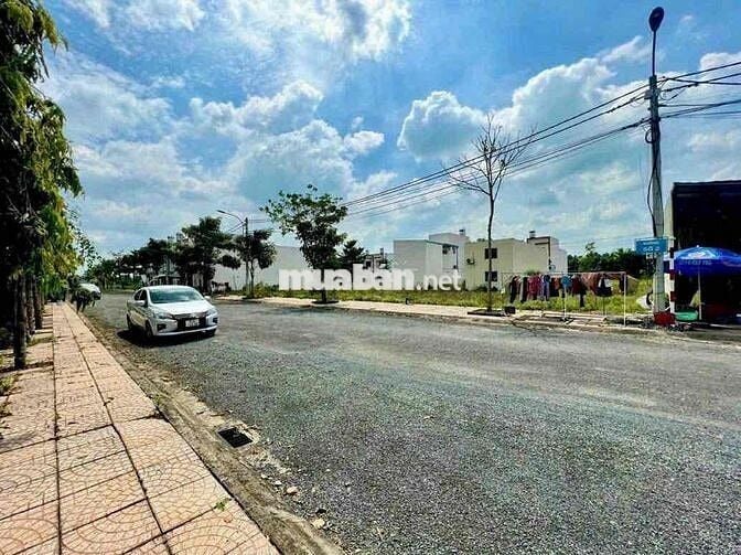 Bán Cặp Nền Khu Dân Cư Minh Trí - Ngay đầu khu dân cư