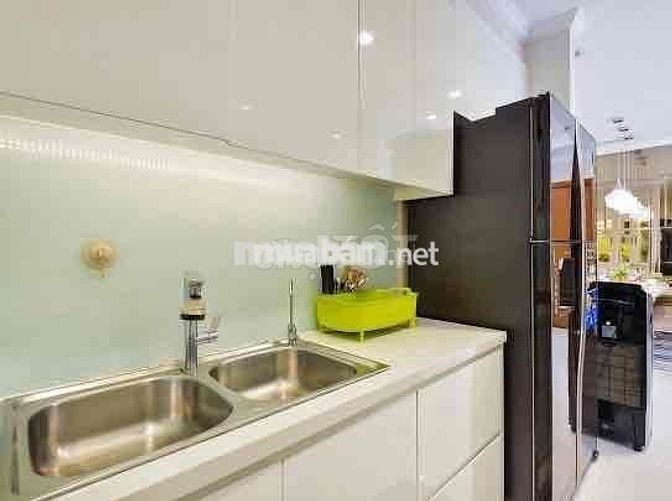 Mình cần cho thuê vinhomes Central Park L1 3PN full nội thất