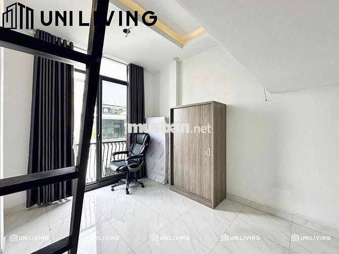 PHÒNG GÁC BAN CÔNG CỬA SỔ THANG MÁY FULL NỘI THẤT NGAY CẦU ĐỎ GIA RẺ