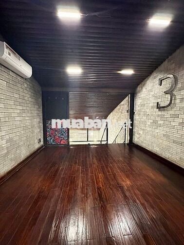 Nhà villa vintage trung tâm Bình Thạnh giá mềm chỉ 2x !!!