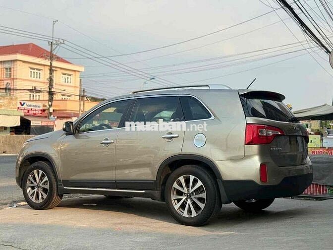 Kia Sorento Vàng cát