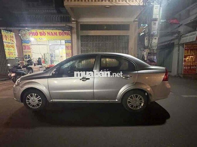 Gentra như hình,xe đầm chắc,đăng kiểm dài