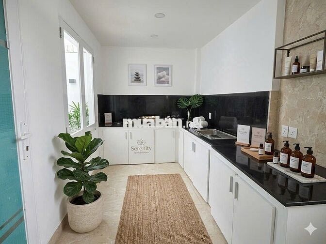 CHO THUÊ NHÀ NGUYÊN CĂN MẶT TIỀN NGUYỄN THỊ MINH KHAI 160m2