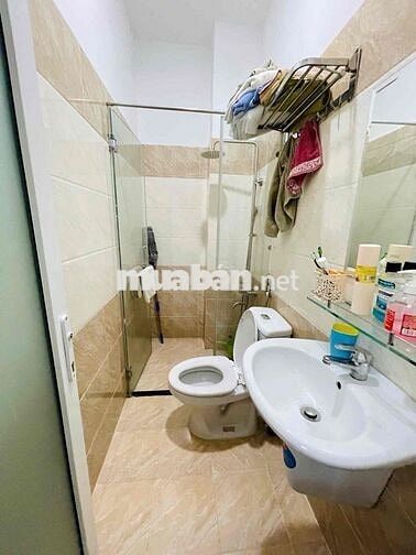 ⁠Bán nhà Thạnh Lộc 19 Q12 đúc 3 tầng, hẻm xe tải 8m, giá 5.28 tỷ⁠