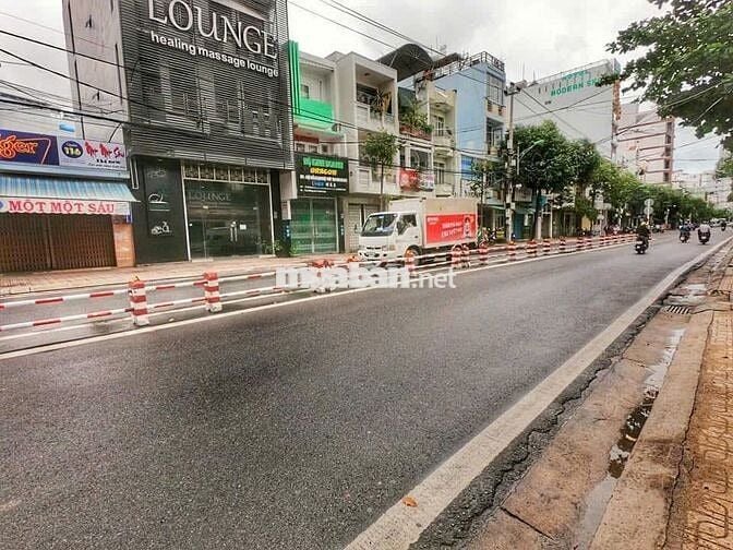 CHO THUÊ NHÀ NGUYÊN CĂN MẶT TIỀN NGUYỄN THỊ MINH KHAI 160m2