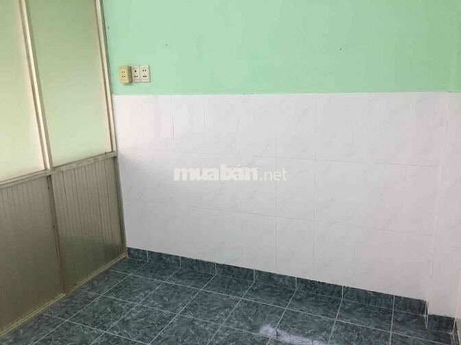 HIỆN CÒN MỘT PHÒNG NHỎ CHO SINH VIÊN NGAY CHỢ CÂY QUÉO