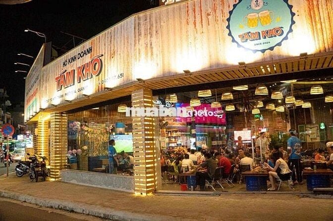 Tuyển Phục Vụ - Tiếp Thực - Tạp Vụ