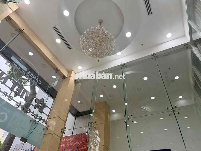 SANG NHƯỢNG CHÂN ĐẾ TOÀ NHÀ 10 tầng, mặt tiền 10m Cao Thắng Q3