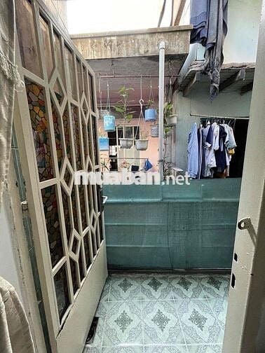 Bán nhà Quận 1 hẻm nhỏ Đề Thám – 2 Tầng 3PN 3WC – Giá Chốt 3,7 Tỷ