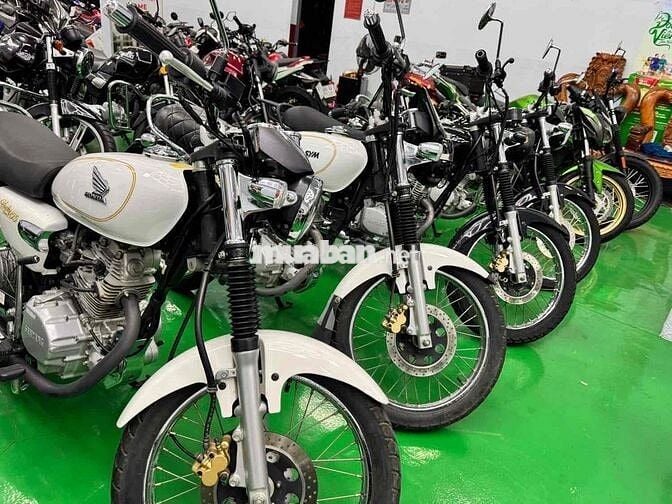 SYM Husky 125 Trắng
