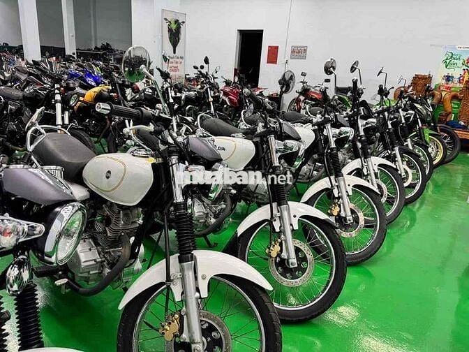 SYM Husky 125 Trắng