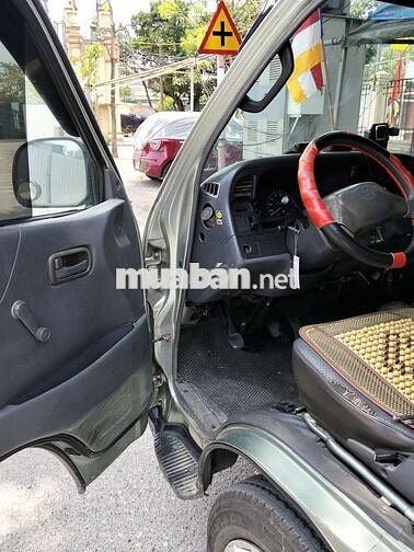 Toyota Hiace 2004 6 chỗ Xám