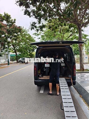 Toyota Hiace Xăng 6 chỗ 860kg Xanh đen