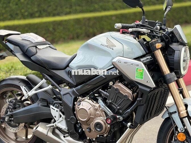 Honda CB650R Xám xi măng 3000 km