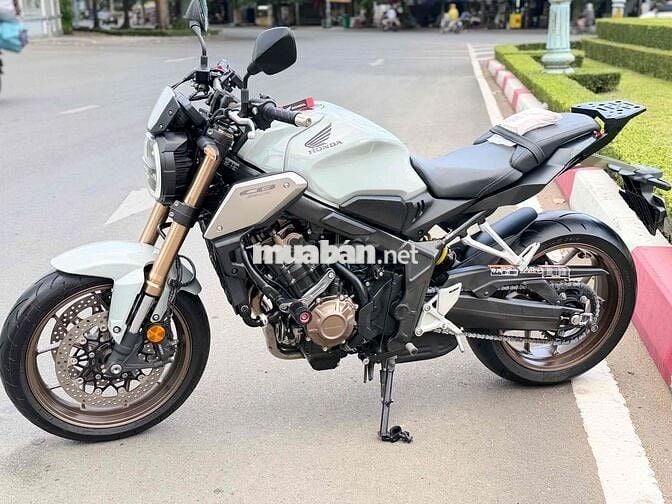 Honda CB650R Xám xi măng 3000 km