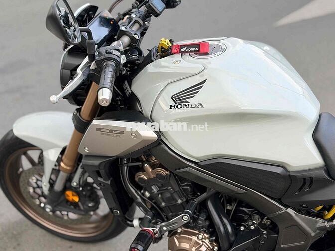Honda CB650R Xám xi măng 3000 km