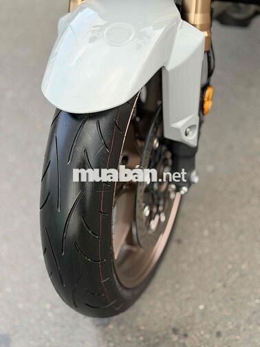 Honda CB650R Xám xi măng 3000 km